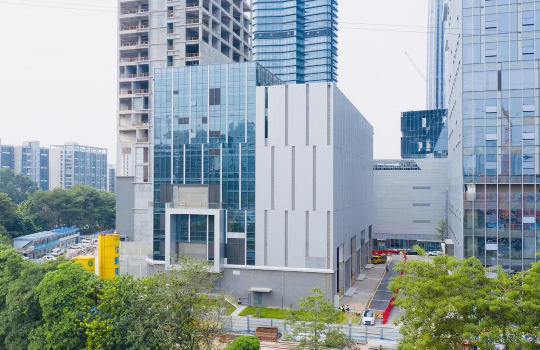 热烈祝贺广东amjs澳金沙门线路首页深度加入的广州首座数字孪生变电站--220千伏磨碟洲变电站顺遂投产